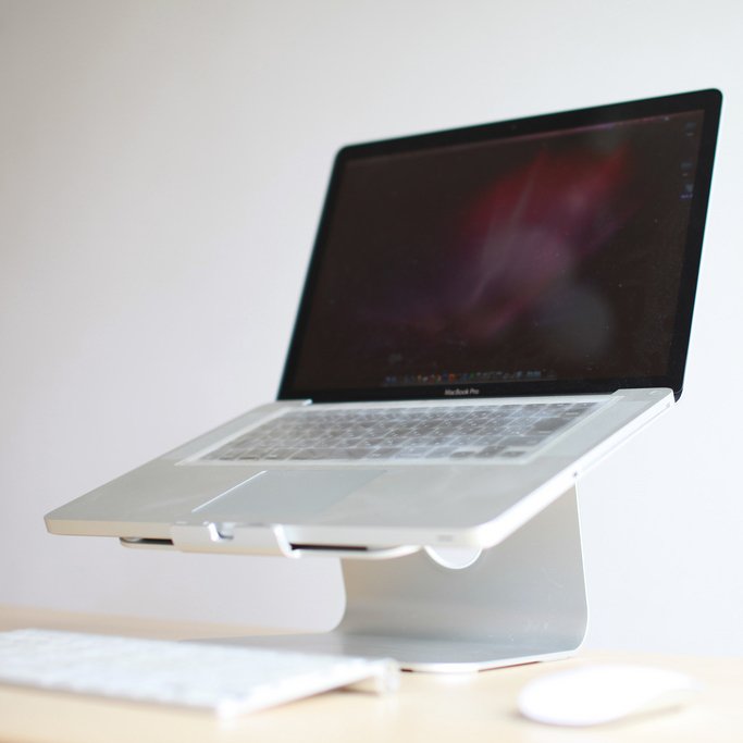 Pro-Series L3 | Fixed-Angle Ergonomic Aluminum Laptop Riser