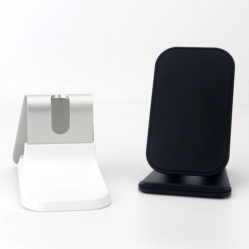 Minimalist 3-in-1 Aluminum Wireless Power Hub